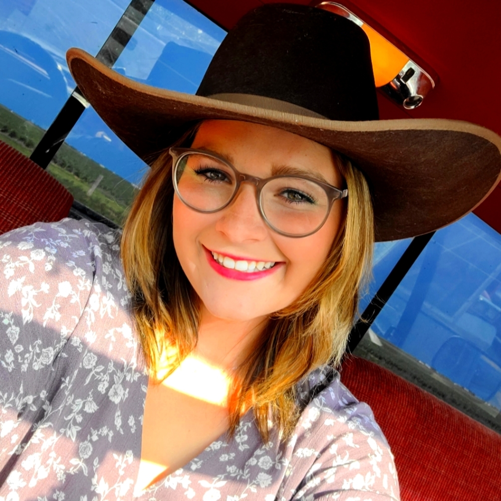 Meet your Posher, Savannah